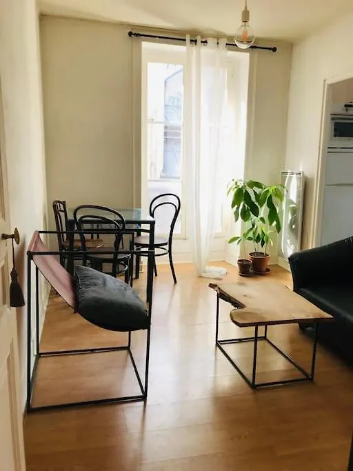 Apartment Best Flat In Paris