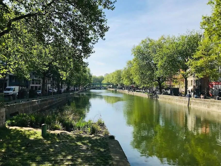 Best Flat In Paris contacts